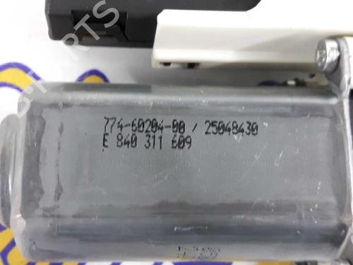 Right front window motor SEAT LEON (1P1) 1.6 TDI | BP2133512E20 