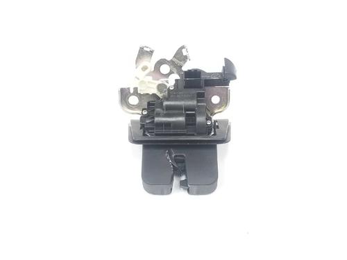 Used Tailgate lock AUDI A3 Sportback (8VA, 8VF) 1.6 TDI (115 hp) 10343186
