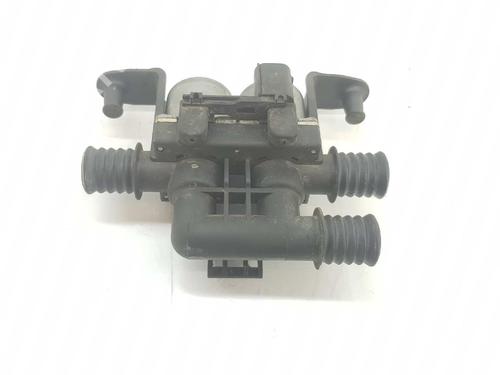 Ekstra vannpumpe BMW X5 (E70) xDrive 30 d (245 hp) 14086013