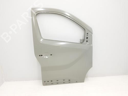 Used Right front door RENAULT TRAFIC III Bus (JG_) 1.6 dCi 125 (JGMH) (125 hp) 16346837