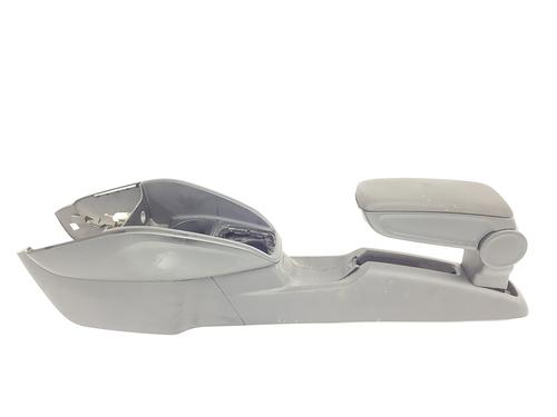 Used Armrest / Center console AUDI A1 (8X1, 8XK) 1.4 TDI (90 hp) 24104059