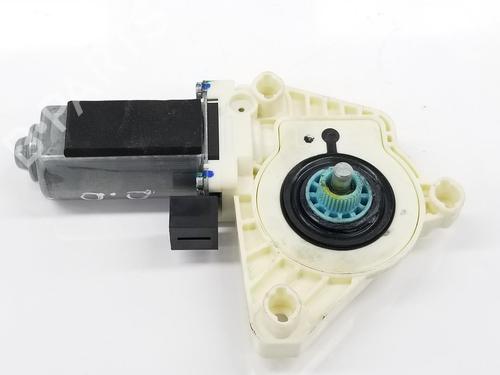 Used Right front window motor AUDI Q5 (FYB, FYG) 2.0 TDI quattro (163 hp) 13445489