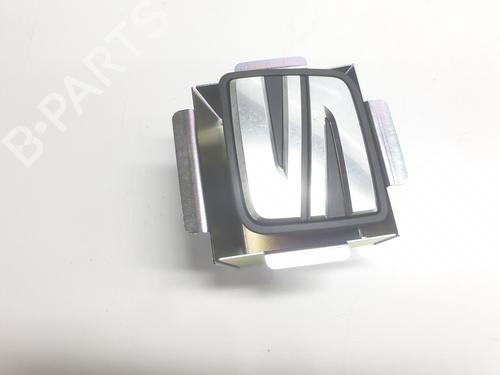 Tailgate handle SEAT IBIZA V (KJ1, KJG) 1.0 TSI | BP31264721C132