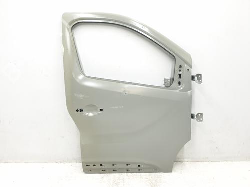 Used Right front door RENAULT TRAFIC III Bus (JG_) [2014-2025]  21003636