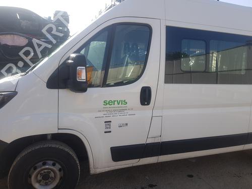 Kabinelys PEUGEOT BOXER Bus 2.2 BlueHDi 140 | BP32679565I8 