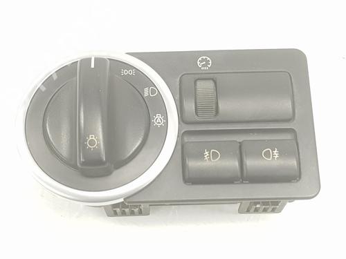 Used Headlight switch LAND ROVER RANGE ROVER III (L322) 3.6 D 4x4 (272 hp) 10957082