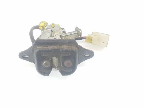 Cerradura de porton trasero NISSAN VANETTE CARGO Bus (HC 23) 2.3 D (75 hp) 8077559