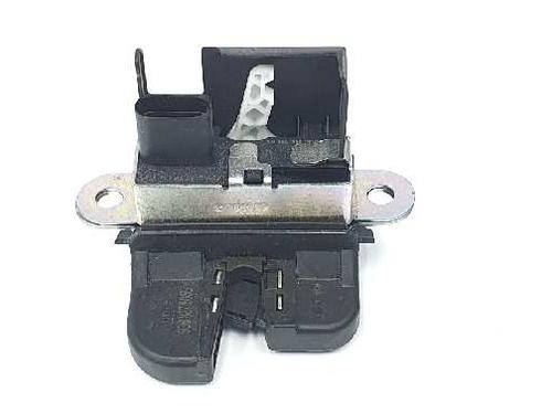 Used Tailgate lock VW GOLF VII (5G1, BQ1, BE1, BE2) 2.0 TDI (150 hp) 8317965