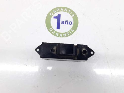 Used Right rear window switch MITSUBISHI L200 / TRITON (KA_T, KB_T) 2.5 DI-D 4WD (KB4T) (136 hp) 4038964