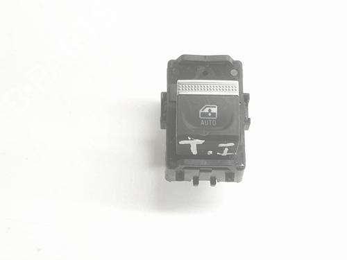 Venstre bagtil elrude kontakt Venstre bagtil elrude kontakt RENAULT CAPTUR II (HF_) [2020-2026] 34381217 34381217