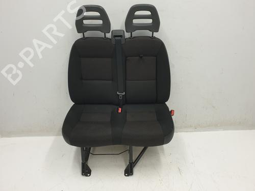 Used Right front seat PEUGEOT BOXER Bus 2.2 BlueHDi 140 (140 hp) 32679443