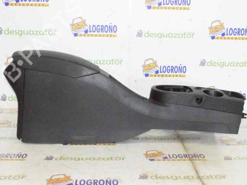 Used Armrest / Center console SEAT ALTEA XL (5P5, 5P8) 1.6 TDI (105 hp) 10258095