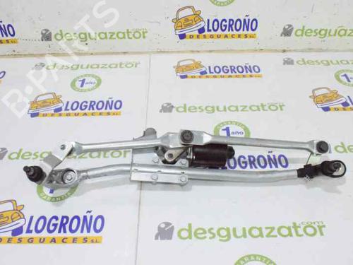 Used Front wiper motor BMW 1 Coupe (E82) 120 d (177 hp) 1365711