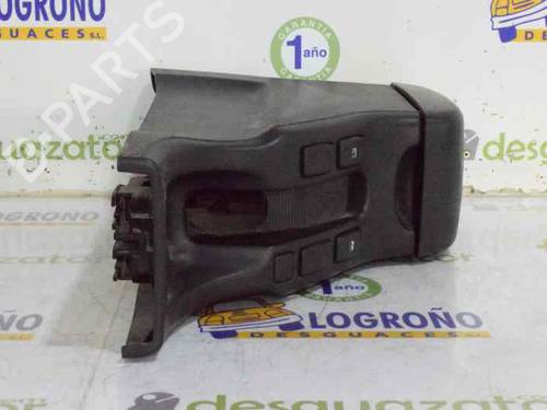 Armrest / Center console LAND ROVER FREELANDER I (L314) 2.0 Td4 4x4 | BP7153001I20 