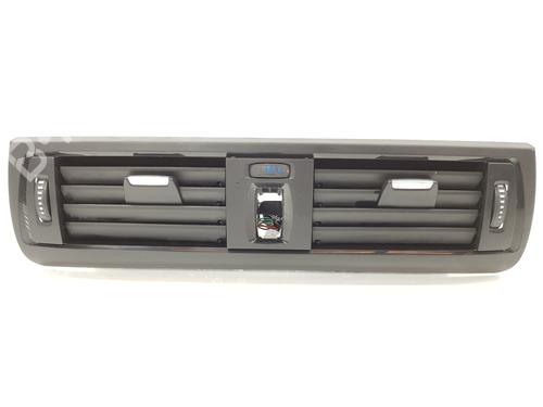 Used Air vent BMW 1 (F20) 116 d (116 hp) 18883840
