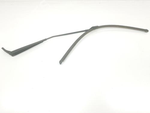 Used Front windshield wiper arm PEUGEOT 3008 I MPV (0U_) 1.6 HDi 115 / BlueHDi 115 (116 hp) 15990355