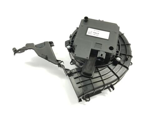 Used Heater blower motor AUDI A4 B9 (8W2, 8WC) 2.0 TDI (190 hp) 16778988