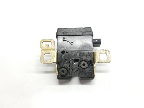 Tailgate lock LAND ROVER RANGE ROVER SPORT I (L320) 2.7 D 4x4 | BP23040798C101 
