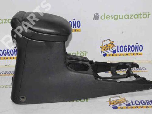 Used Armrest / Center console Armrest / Center console SUZUKI GRAND VITARA I (FT, HT) 2.0 TD 4x4 (SQ420D) (87 hp) 7893946 7893946
