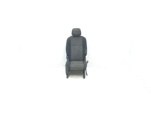 Used Right front seat Right front seat 32118199 32118199