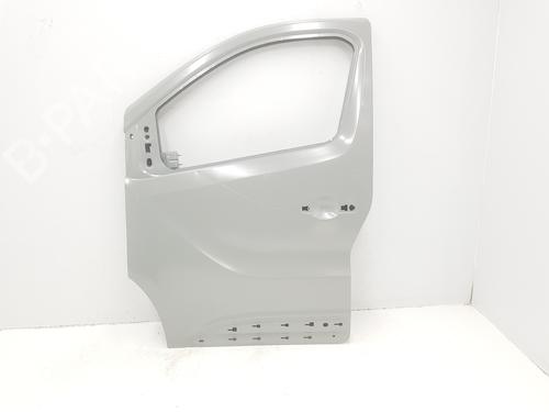 Used Left front door RENAULT TRAFIC III Bus (JG_) 1.6 dCi 125 (JGMH) (125 hp) 15961510