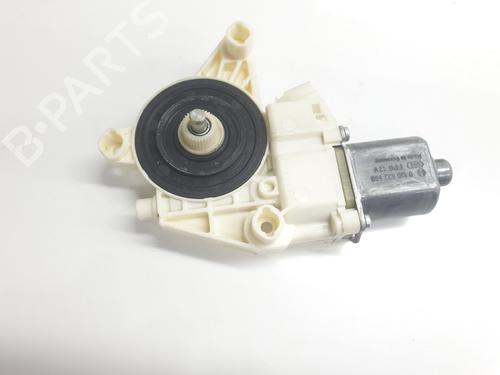 Used Left front window motor MERCEDES-BENZ GLA-CLASS (X156) GLA 200 CDI / d (156.908) (136 hp) 28965005