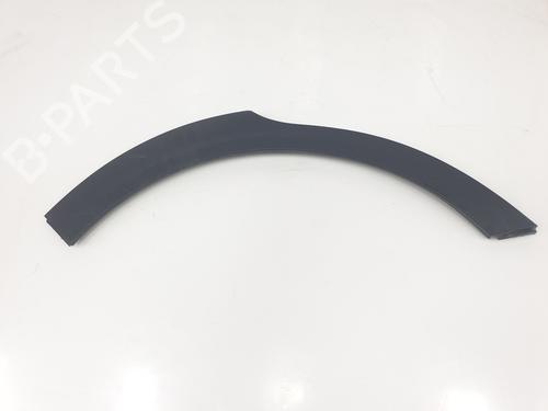Used Rear right wheel arch trim Rear right wheel arch trim 38413336 38413336