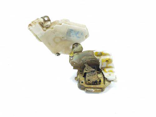 Used Tailgate lock NISSAN TERRANO II (R20) 2.7 TDi 4WD (125 hp) 17728010