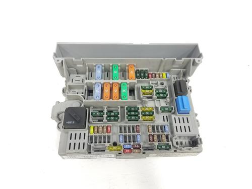 Used Fuse box BMW 3 (E90) 330 xi (258 hp) 10733322