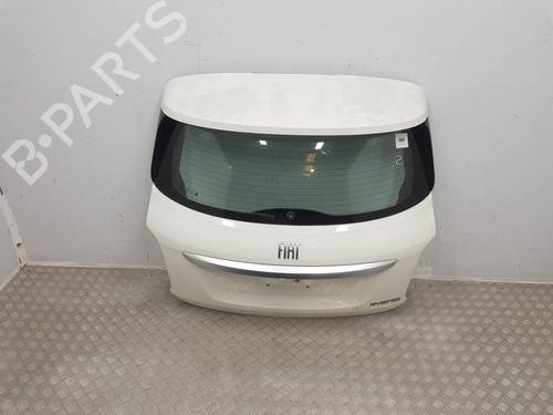 tailgate-fiat-500x-334_-2014-38014812 main image