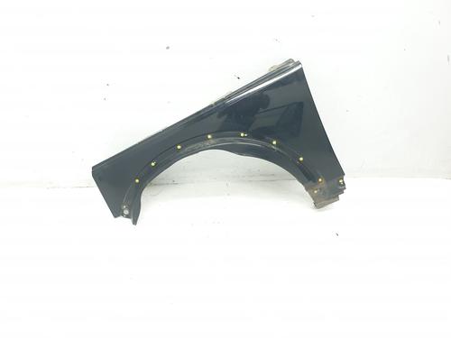 Used Left front fenders LAND ROVER DISCOVERY III (L319) 2.7 TD 4x4 (190 hp) 7037342