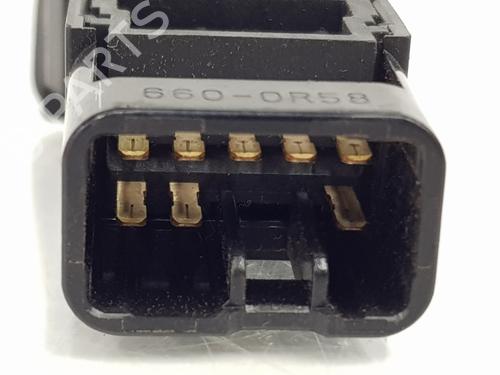 Warning switch ISUZU D-MAX I (TFR, TFS) 3.0 DiTD 4x4 (TFS77H) | BP36052477I22 - Image 2