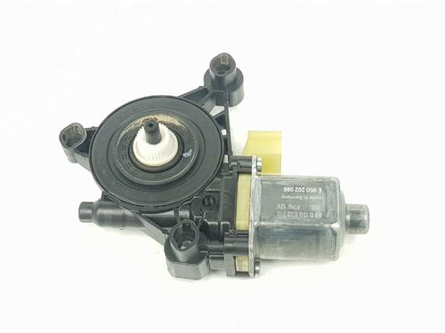 Used Right rear window motor AUDI A3 Sportback (8PA) 2.0 TDI 16V (140 hp) 8201256