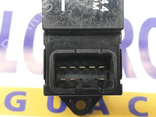Right front window switch MITSUBISHI PAJERO III (V7_W, V6_W) 3.2 Di-D (V68W, V78W) | BP1327071I26 