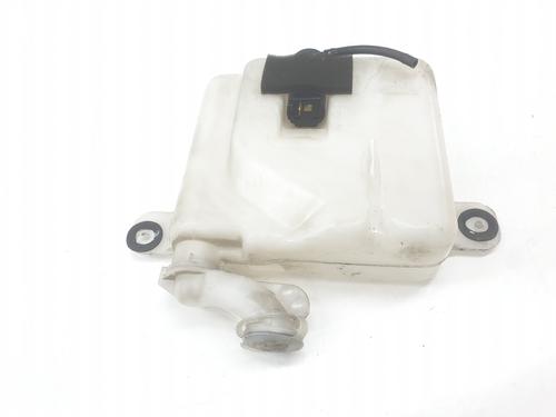 windscreen-washer-tank-toyota-land-cruiser-90-_j9_-1995-1996-1997-1998-1999-2000-2001-2002-2003-31854596 main image