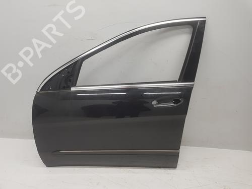 Used Left front door Left front door 32521587 32521587