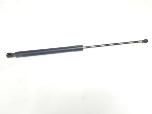 tailgate-lift-support-renault-arkana-i-lcm_-ldn_-2019-34699120 main image