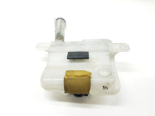 Windscreen washer tank TOYOTA LAND CRUISER 90 (_J9_) 3.0 TD (KZJ90_, KZJ95_, KZJ90R, KZJ95R, KZJ90W, KZJ95W) | BP19037357C113