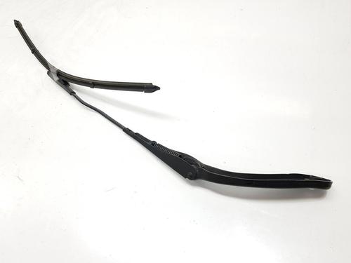 Used Front windshield wiper arm BMW 1 (F20) 116 d (116 hp) 17168654