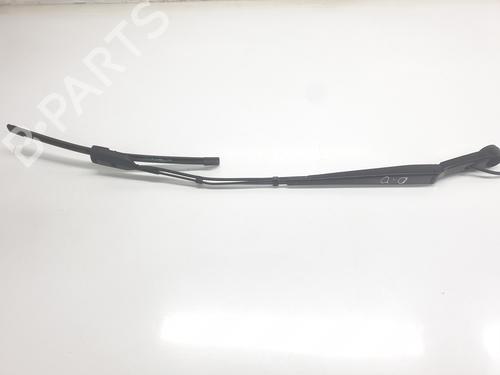 Used Front windshield wiper arm OPEL ASTRA L Sports Tourer (OV5) 1.2 (FRHNPJ) (110 hp) 31094241