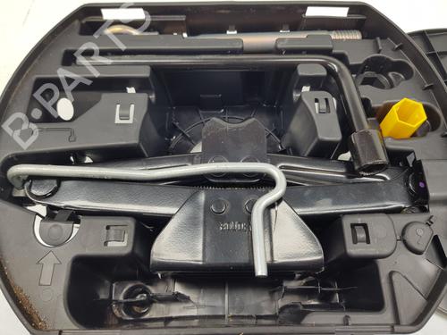Jack Kit PEUGEOT 3008 II SUV (MC_, MR_, MJ_, M4_) 1.5 BlueHDi 130 | BP29711024C119