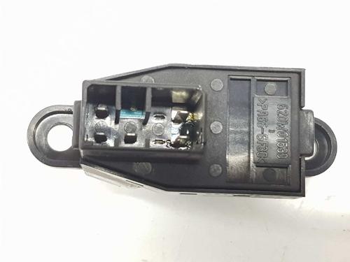Right front window switch HYUNDAI H-1 / STAREX Bus (A1) 2.5 TD 4WD | BP6066850I26 