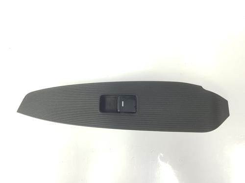 Used Left rear window switch Left rear window switch MAZDA CX-5 (KF) 2.2 D (150 hp) 10757087 10757087