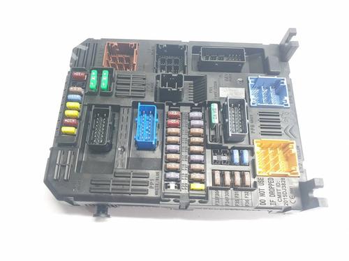 Used Fuse box Fuse box PEUGEOT 3008 II SUV (MC_, MR_, MJ_, M4_) Hybrid 180 (M4DGLU) (179 hp) 40155600 40155600