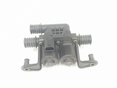 Used Auxiliary water pump BMW X6 (E71, E72) xDrive 30 d (235 hp) 17172339