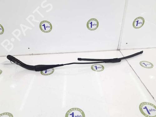 Used Front windshield wiper arm BMW 3 (F30, F80) 316 d (116 hp) 7892725