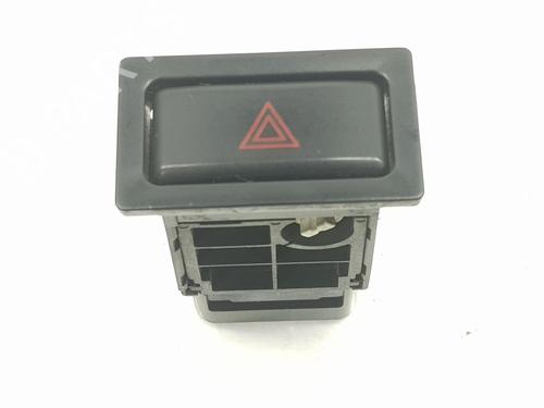 Used Warning switch TOYOTA LAND CRUISER 90 (_J9_) 3.0 TD (KZJ90_, KZJ95_, KZJ90R, KZJ95R, KZJ90W, KZJ95W) (125 hp) 15372768