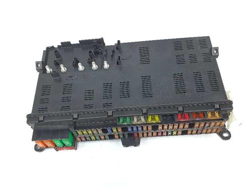 Used Fuse box LAND ROVER RANGE ROVER III (L322) 3.6 D 4x4 (272 hp) 8107288