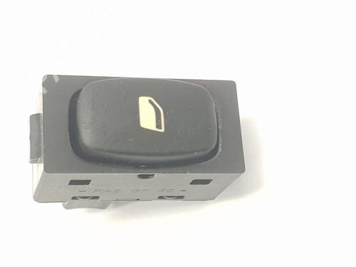 Used Right rear window switch PEUGEOT 307 Break (3E) 2.0 HDI 110 (107 hp) 15133358