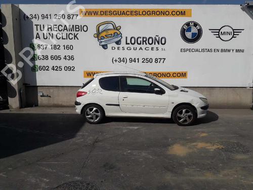 Retrovisor izquierdo PEUGEOT 206 Hatchback (2A/C) 1.4 i | BP1430858C26 